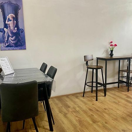 Апартаменты Kael Aparment 03 Теплице Экстерьер фото